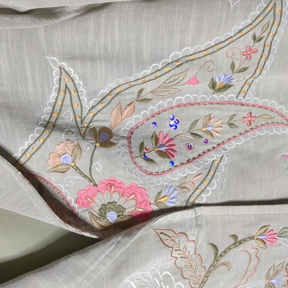 ALEX KIM* embroidered floral long sleeved, long blazer jacket side slit size M - Picture 10 of 17